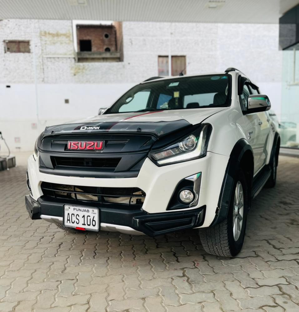 Honda Civic available for rent in Lahore